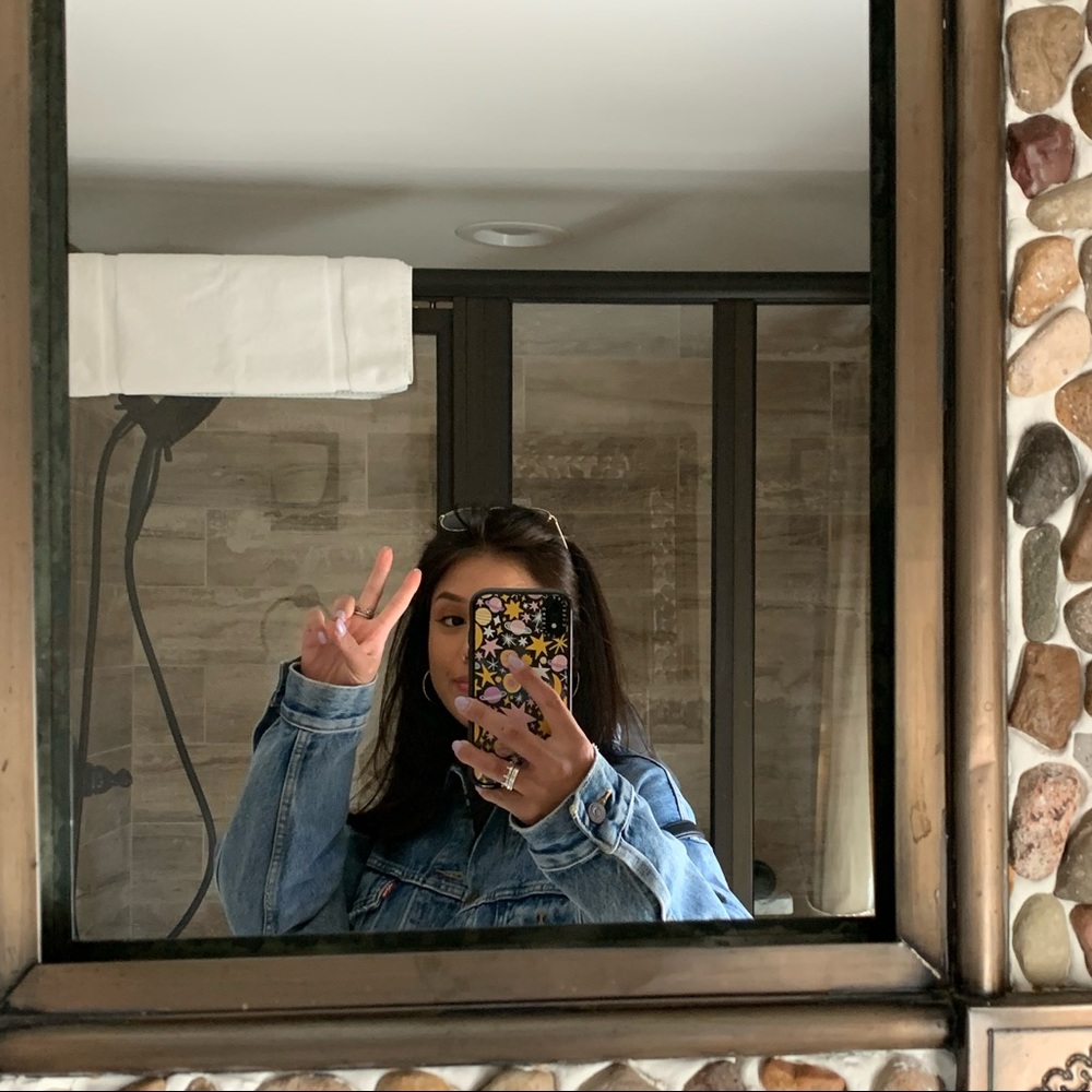 Meet your Posher, Crystal